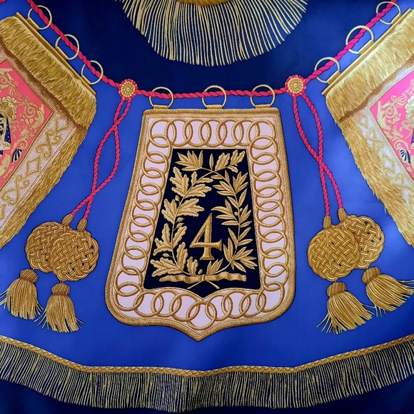 Vintage HERMÈS Poste Et Calvarie Silk Twill Scarf 90cm Blue/Gold/Multi - Picture 9 of 13